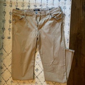 34 Heritage Khakis